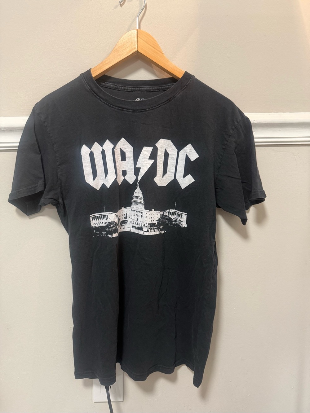 WA⚡DC Black Graphic Crewneck T-Shirt